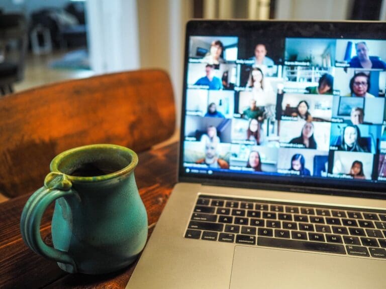 Positive Online Presence: 5 Powerful Tips for Success
